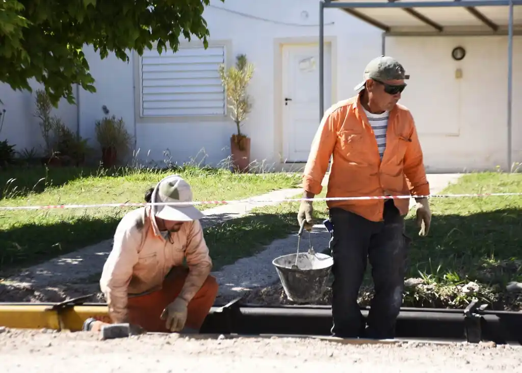 Avanzan a buen ritmo las obras del Plan Integral en Florentina Gómez Miranda y Los Wichis