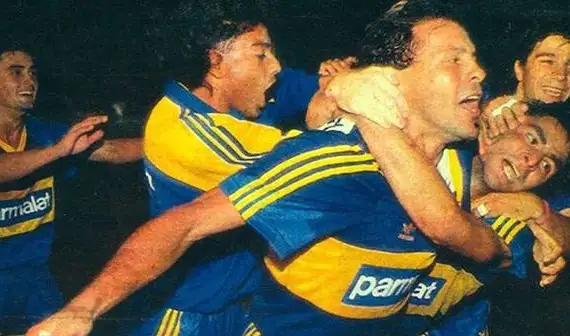 Falleció el ex futbolista e ídolo en Boca, Roberto Cabañas