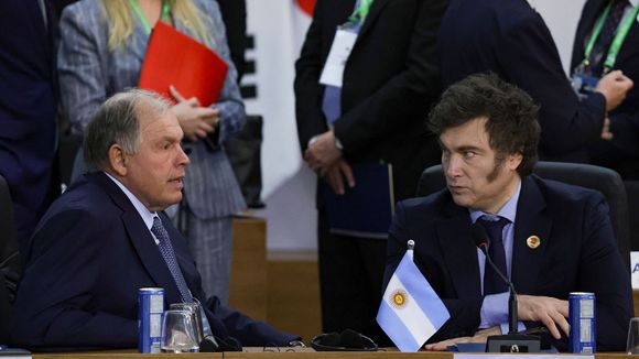 ¿Deja el Gobierno el Canciller Werthein?