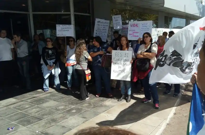 Docentes reclaman en el Consejo Escolar por recortes en Bachilleratos