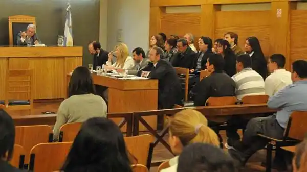  San Nicolás: Se llevó a cabo un simulacro de un juicio por jurados