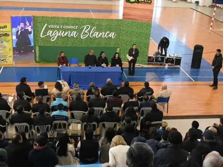 Laguna Blanca se prepara para la 42° Fiesta Nacional del Pomelo