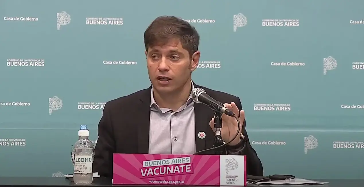 Axel Kicillof: “A los que no quieren aplicarse la vacuna contra el COVID le han envenenado la cabeza”