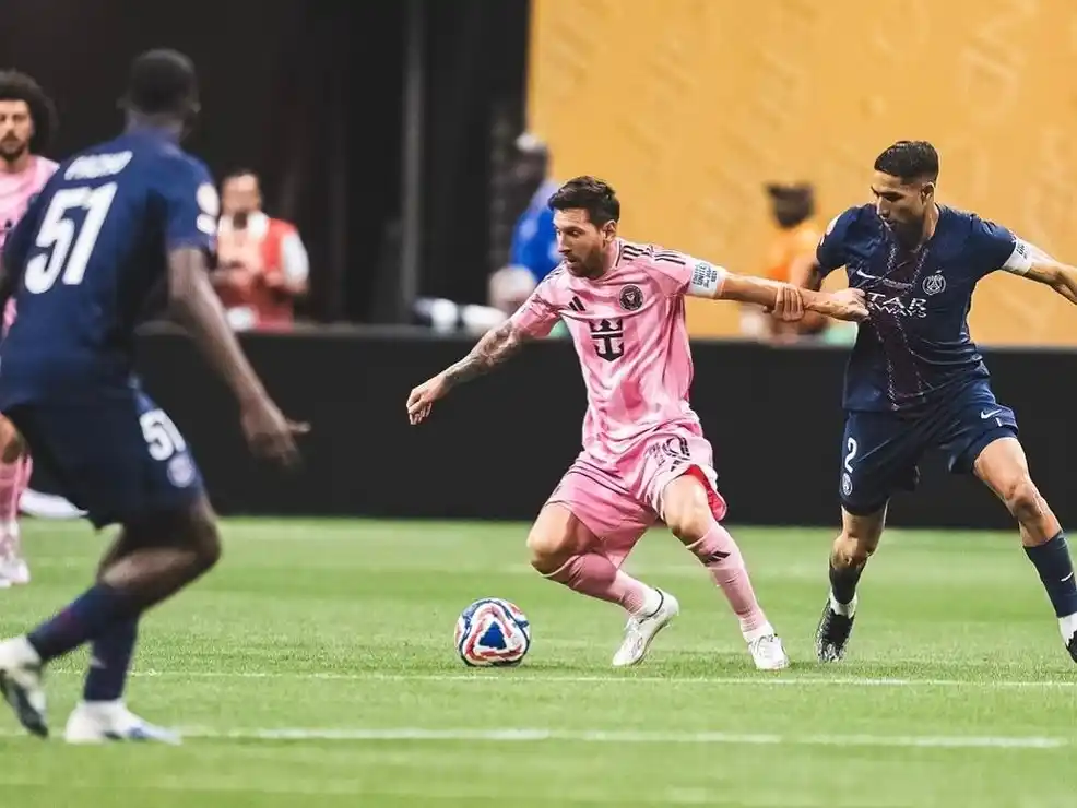 Messi, marcado por Hakimi