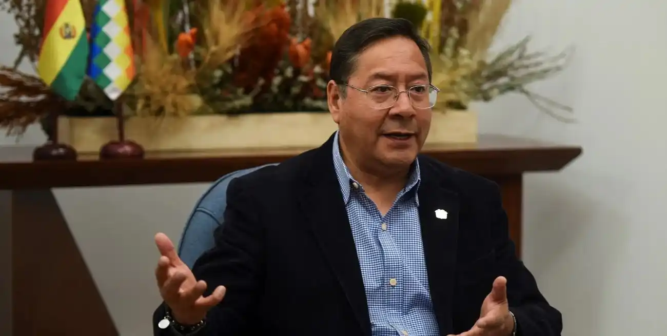 "El apoyo de la gente en las calles y el apoyo internacional que recibimos nos ha fortalecido para estar aquí nuevamente y continuar nuestro trabajo", dijo Arce. Crédito: REUTERS.