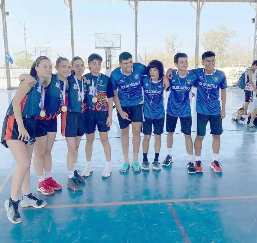 El básquet 3x3 sub 16 quedó
en poder de Pirané y Formosa