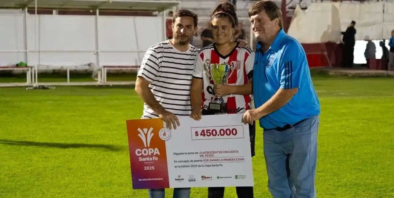 Tras igualar 0-0 en el tiempo reglamentario, 9 de Julio superó a Atlético de Rafaela por 3-1 en los penales y clasificó a la siguiente fase del torneo provincial. El duelo se jugó en el estadio Germán Soltermam.