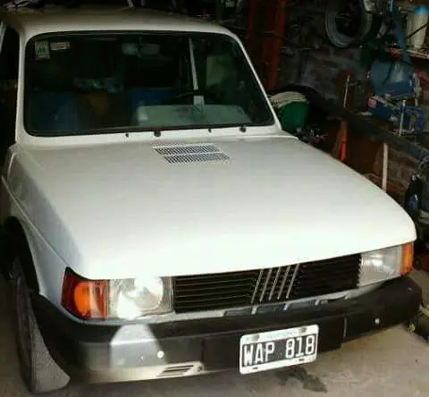 Hallaron auto robado en la Villa Díaz Vélez
