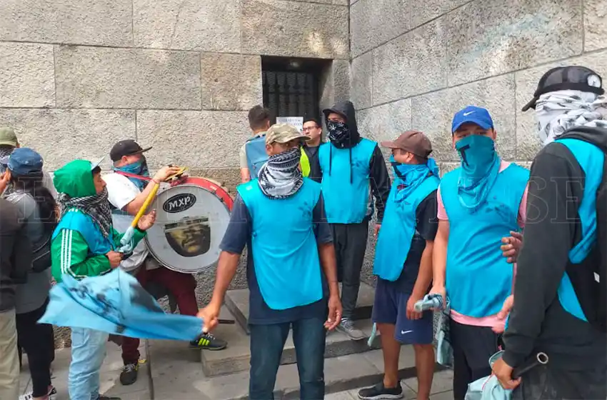 Tercer día de acampe: "El Municipio nos muestra un total desprecio"