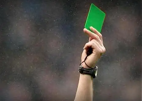 Se estrena la tarjeta verde a nivel profesional 