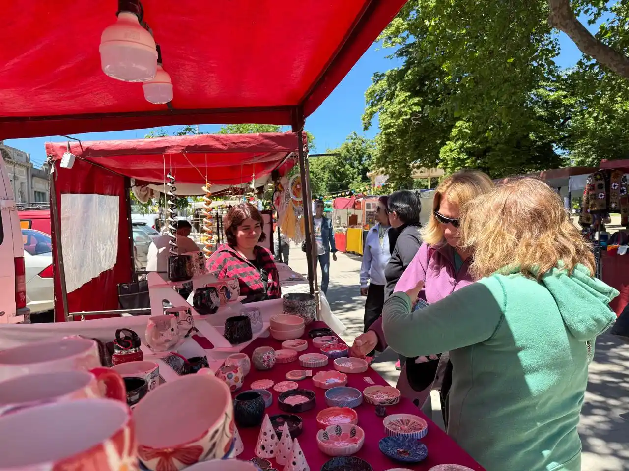 encuentro artesanos plaza independencia 23-11-25 - 1