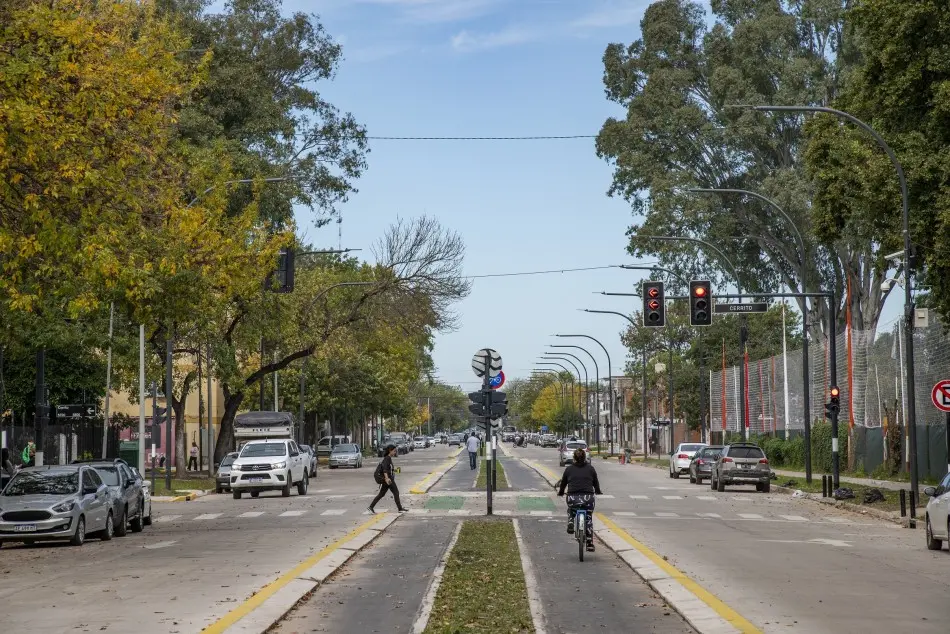 Zona oeste: inauguran la doble calzada de avenida Rouillón este domingo