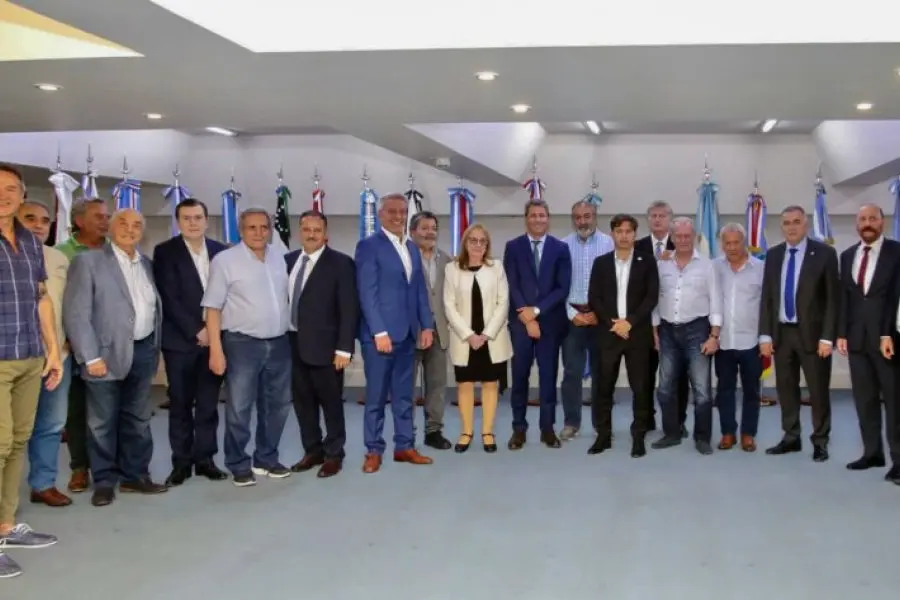 Los gobernadores del PJ se reúnen para acercar posturas y hacer valer su voz en pleno armado electoral