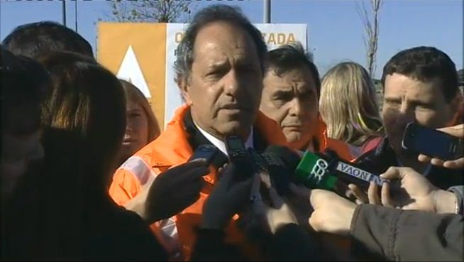 Scioli inauguró bajada en Villa Elisa y habló de la disputa con Randazzo