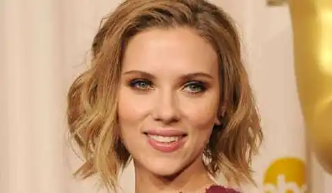Scarlett Johansson terminó accidentada en el Aeroparque Jorge Newbery