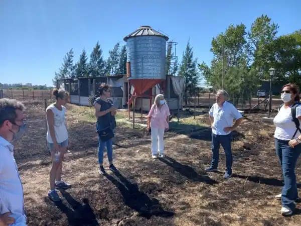 El intendente dialogó con autoridades de la Escuela Agraria tras los graves daños que produjo el incendio en el predio