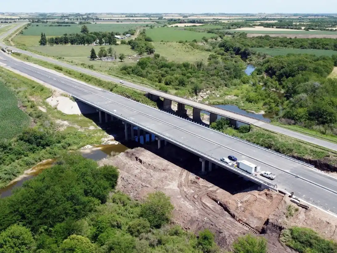 El gobierno avanza con una reforma para modernizar la obra pública en Entre Ríos