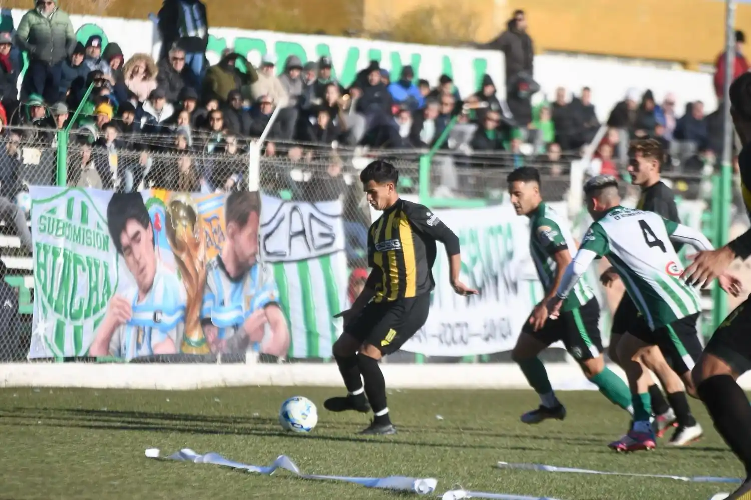 Un intento de Enzo Galabert. (Foto de prensa Germinal).