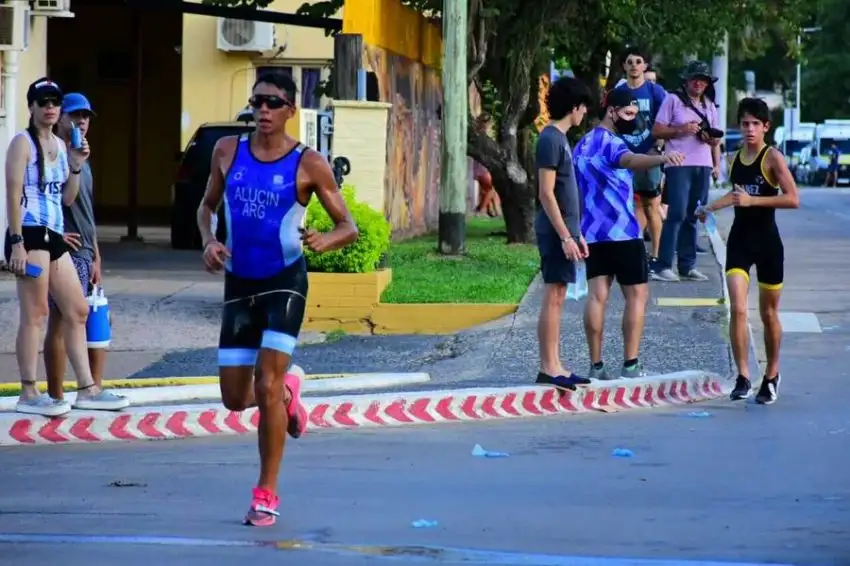 Ibrahim Alucín y Estefanía Díaz, campeones en su tierra