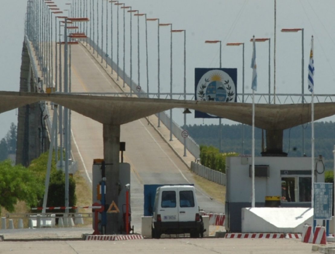 Deportaron a cinco entrerrianos que fueron detenidos tras cruzar ilegalmente al Uruguay