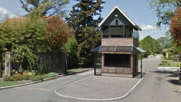 Asalto y disparos en un barrio cerrado de Fisherton