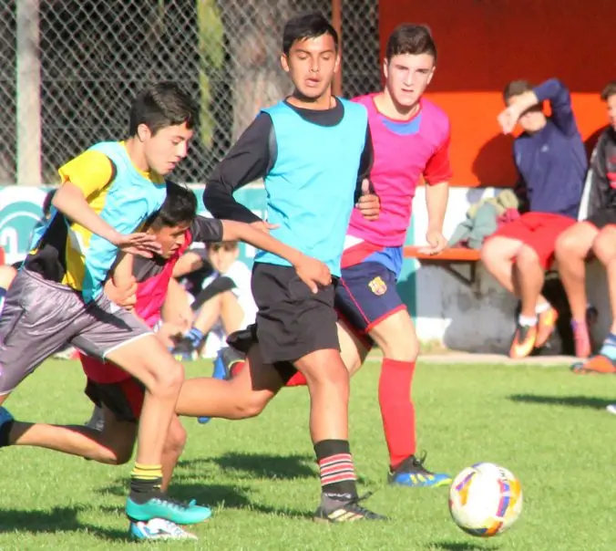 Ferro observó jugadores infantiles