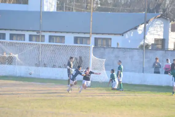 Sociedad Sportiva ganó con lo justo y trepó en la tabla de posiciones