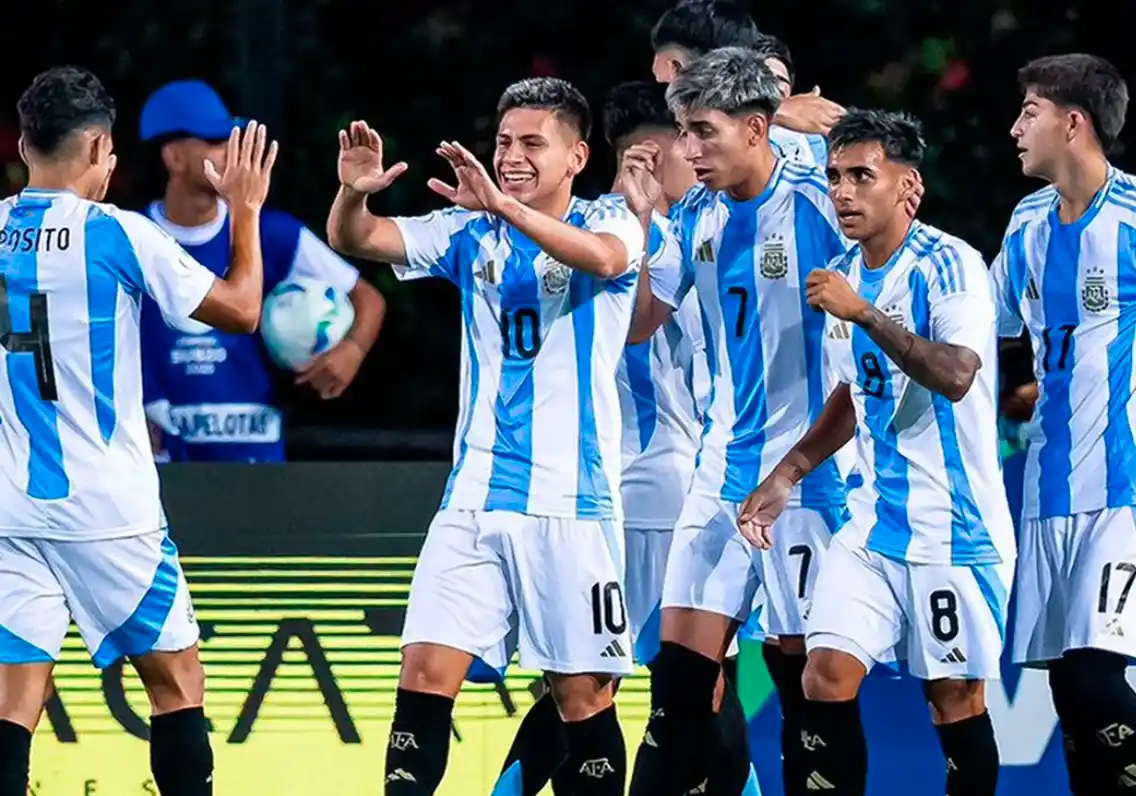 La selección festejando uno de sus tantos goles