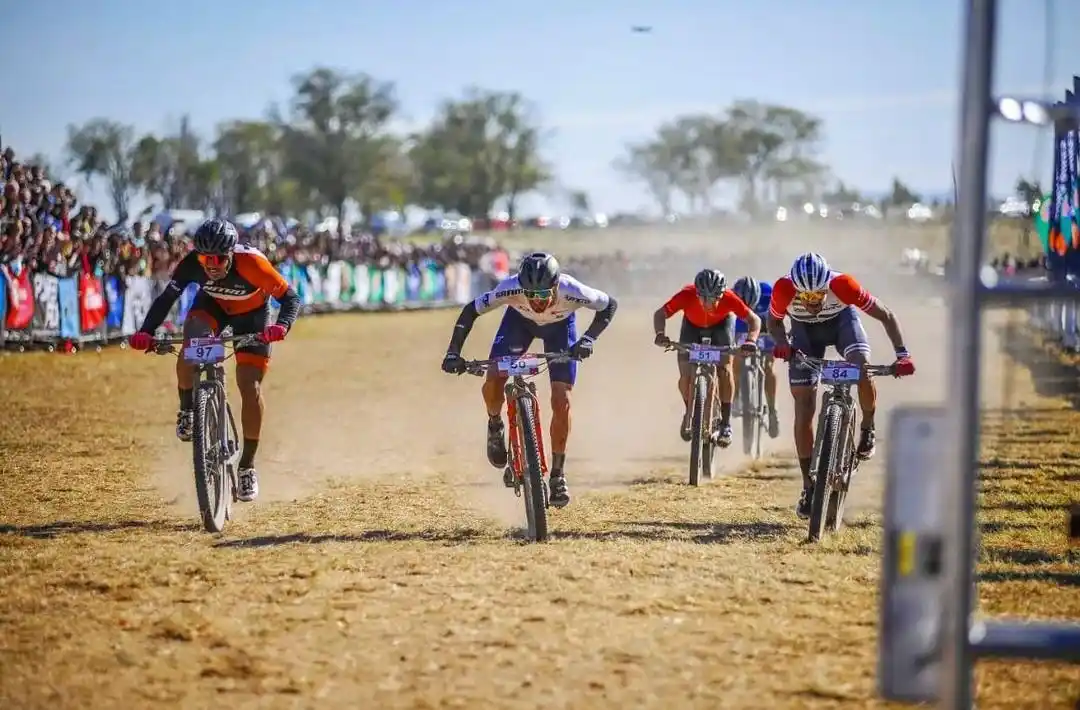Buena presencia de ciclistas locales en el Desafío Río Pinto