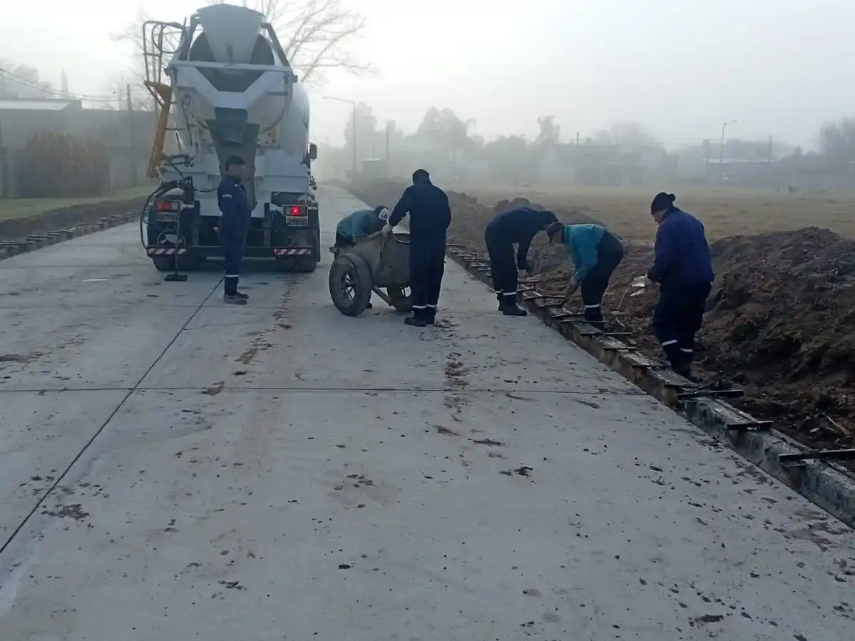 Trabajos en Maipú entre Madre Teresa de Calcuta y patricio Boyle. Foto: MVT