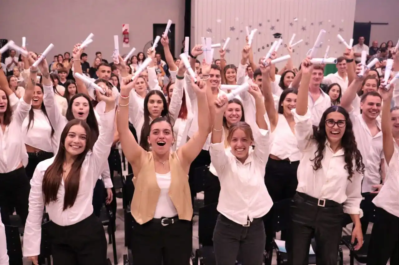 Egresados de Grado de la Facultad de Ciencias de la Vida y la Salud (FCVyS) de UADER.