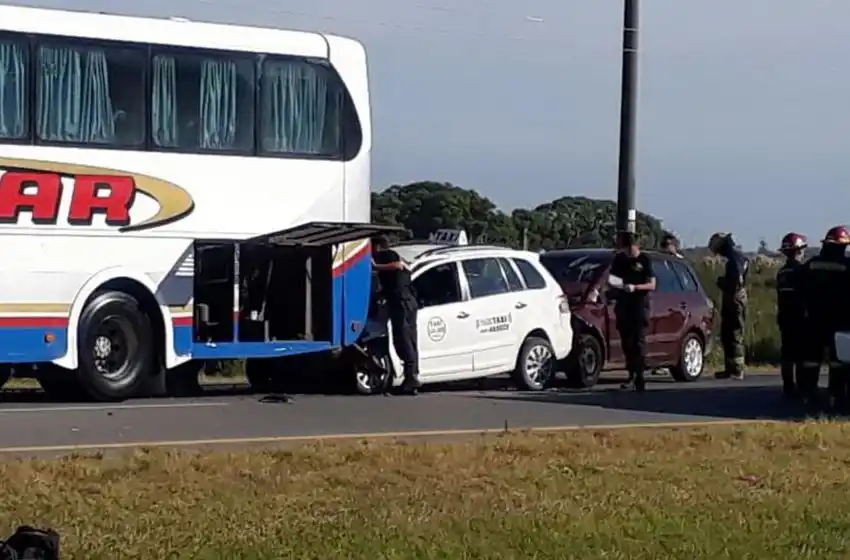 Doce heridos por un choque múltiple entre camiones en la ruta 11