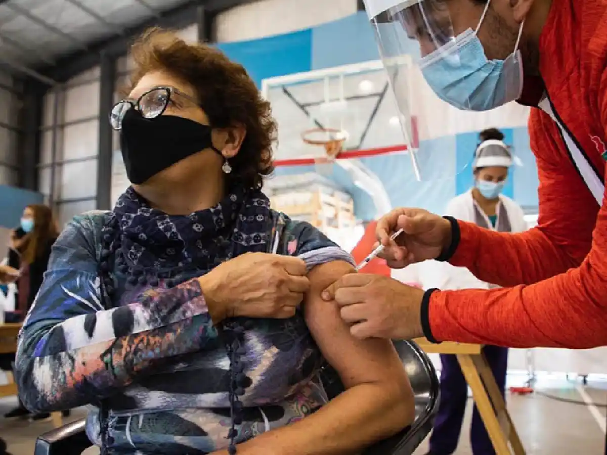 Vacunación récord: se inmunizaron más de 356 mil personas en un día