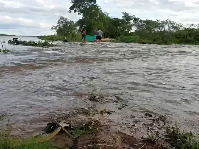 El nivel del río Paraná en el puerto de Reconquista superó el nivel de alerta este jueves, con una altura de 5,19 metros, según datos de Prefectura Naval Argentina