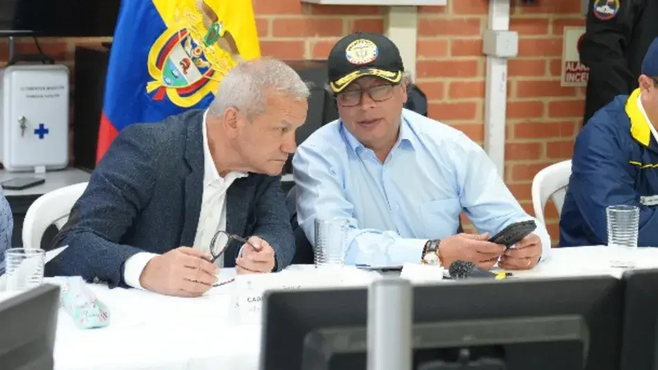 Gustavo Petro y Carlos Ramón González.