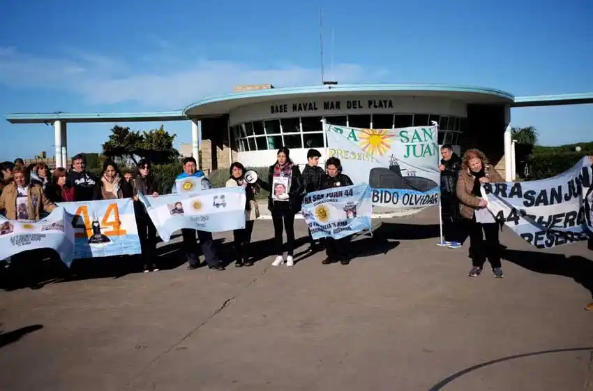 ARA San Juan: familias denuncian que no pueden entrar a la Base Naval