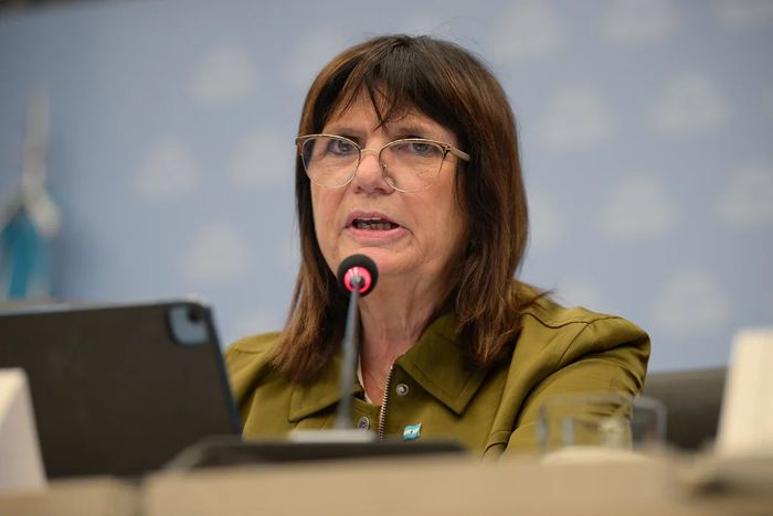 Bullrich presentó un mega operativo que incautó más de 500 kilos de cocaína