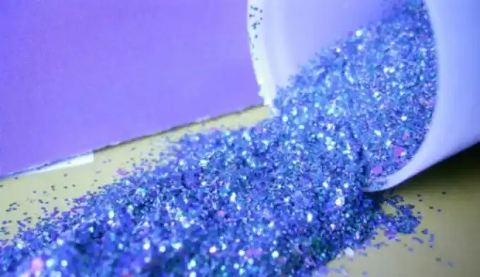 Santiago del Estero: Un nene aspiró purpurina y su vida corre peligro