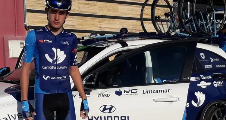 En España, Francisco Chipolini se incorporó al Team Valverde