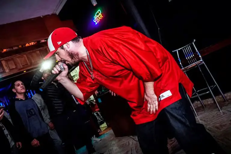 Rapero y freestyler necochense representará a la ciudad en una competencia en Uruguay