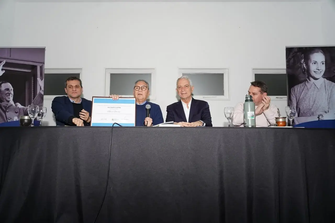 El encuentro tuvo lugar en la sede del PJ La Plata.