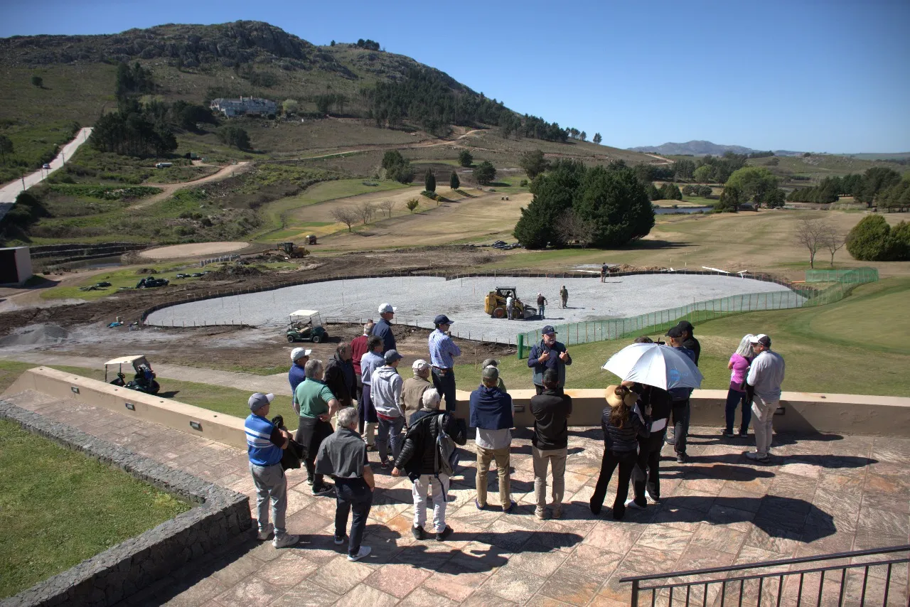 El Valle de Tandil avanza en el rediseño de su cancha con la visita de Vicente “Chino” Fernández