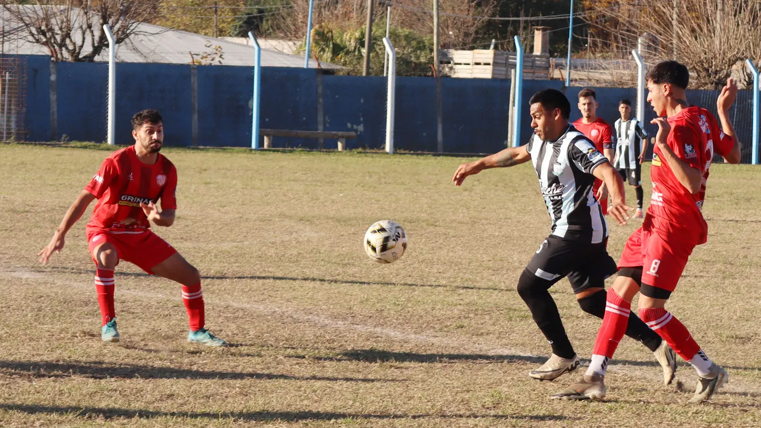 El Apertura de la Primera “A” del fútbol define los otros clasificados al Petit. La actividad de hoy sábado suspendida