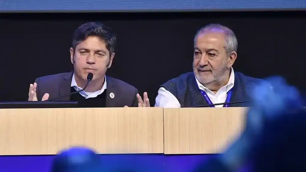 Axel Kicillof junto a Héctor Daer.