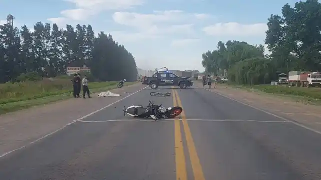 Accidente fatal entre una moto y una bicicleta
