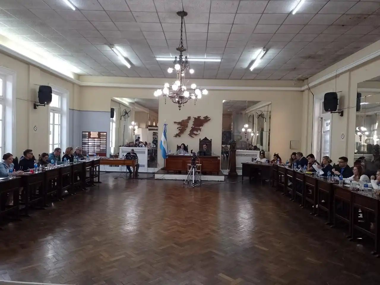 Sorpresa en Luján: La oposición logró aprobar la ordenanza de "ficha limpia" en un municipio de La Cámpora