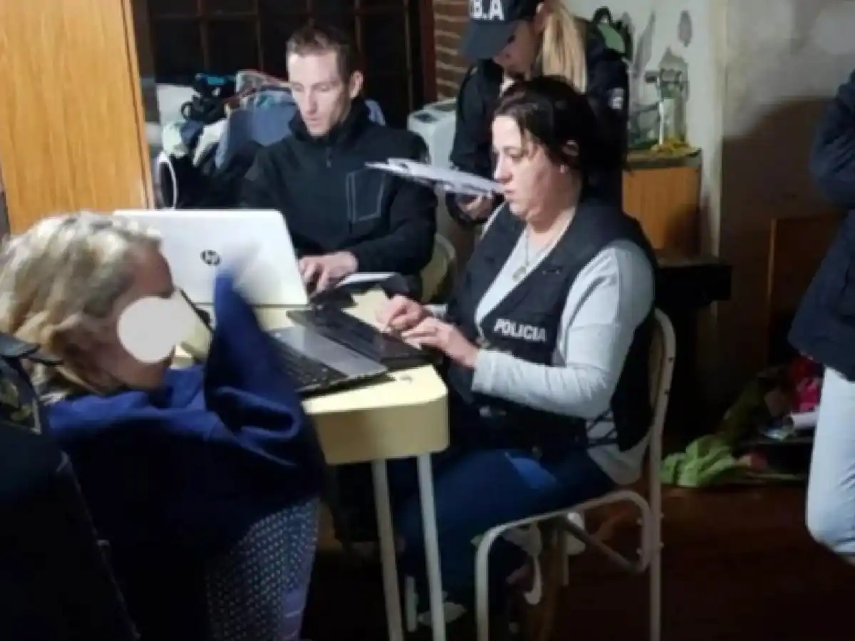 Detuvieron a una docente que violaba a su hijo discapacitado, lo filmaba y enviaba los videos a su novio