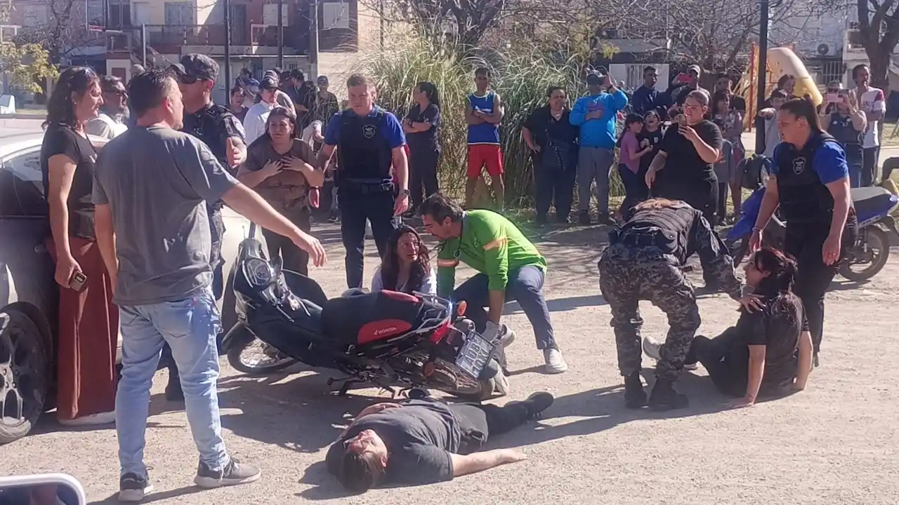 Estudiantes de Enfermería protagonizaron simulacro de accidente en la vía pública