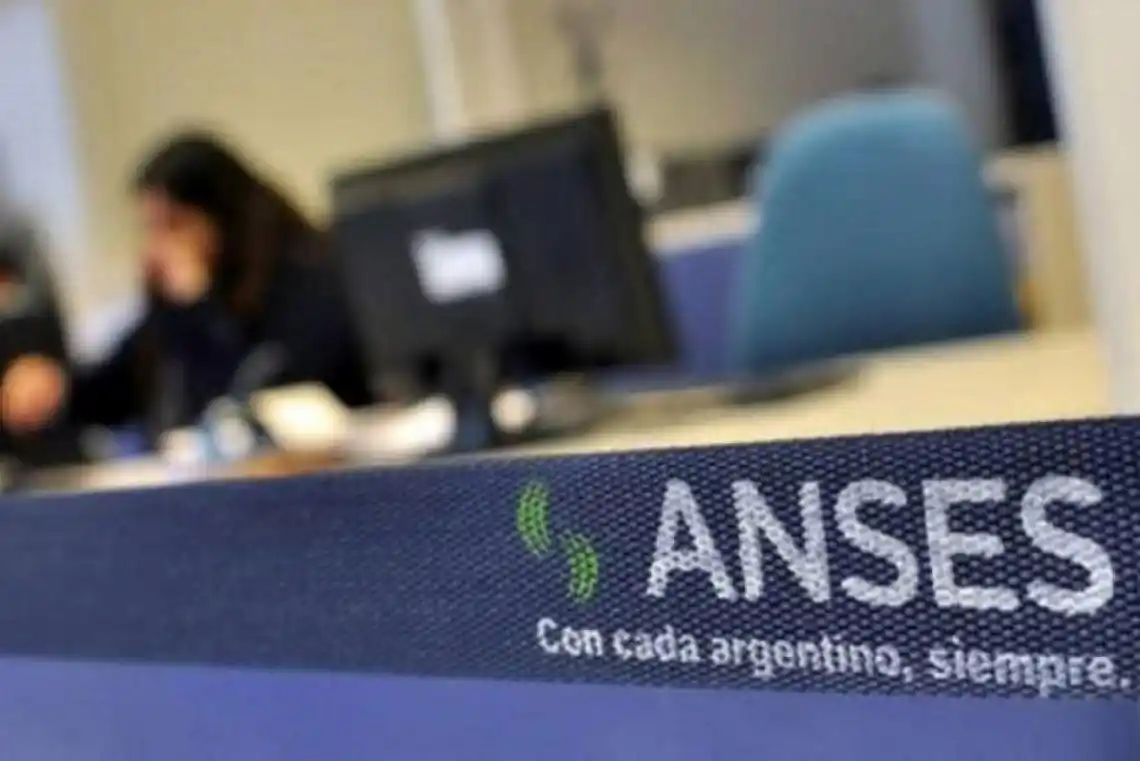 Jubilados y pensionados cobran el segundo bono extraordinario de Anses