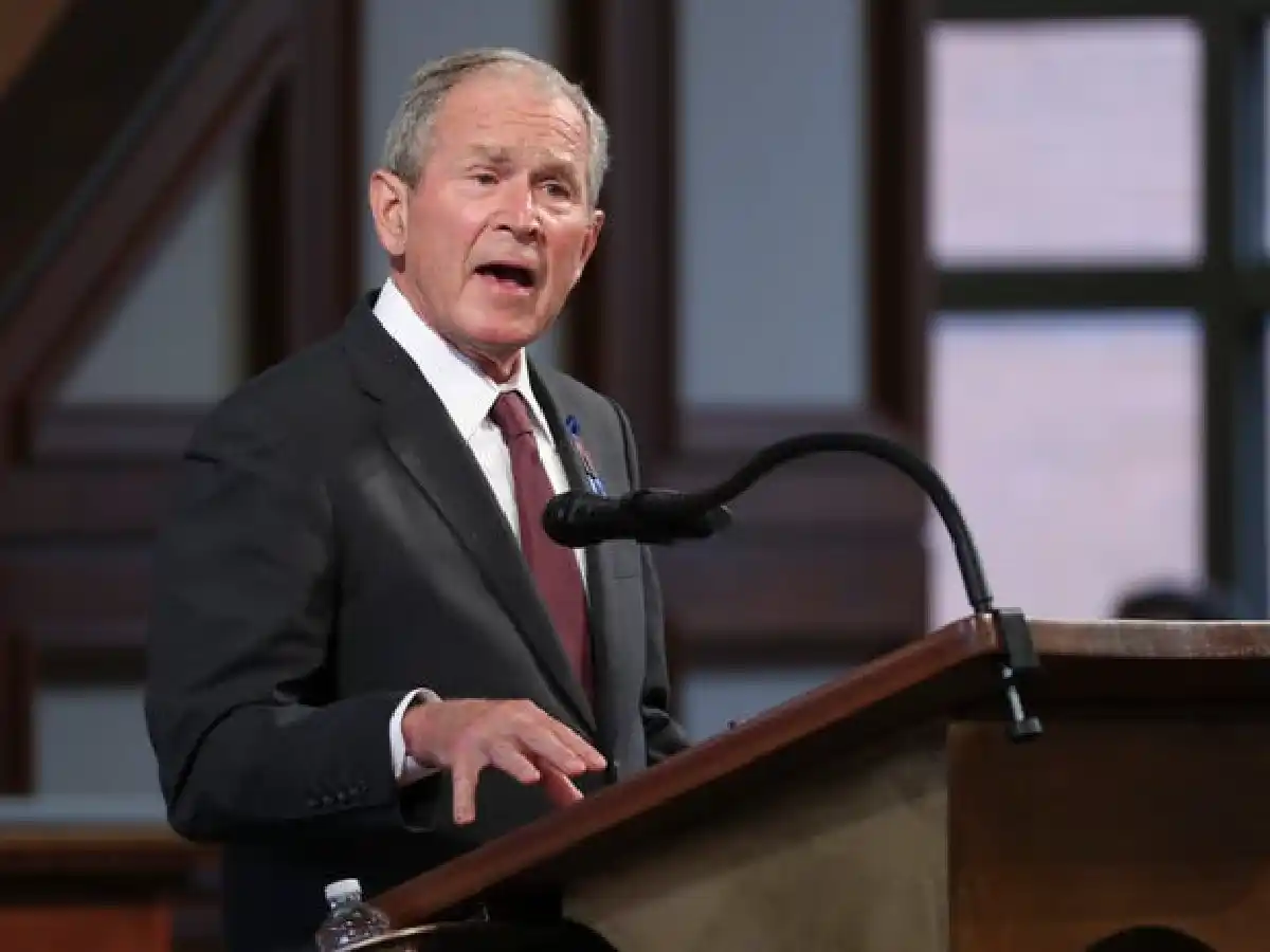 George W. Bush felicitó a Biden y aseguró que la elección fue limpia
